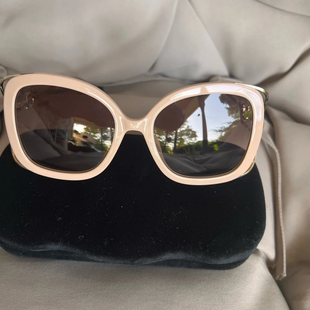GUCCI NEW SUNGLASSES WITH CASE❤️🔥 - Picture 7 of 16